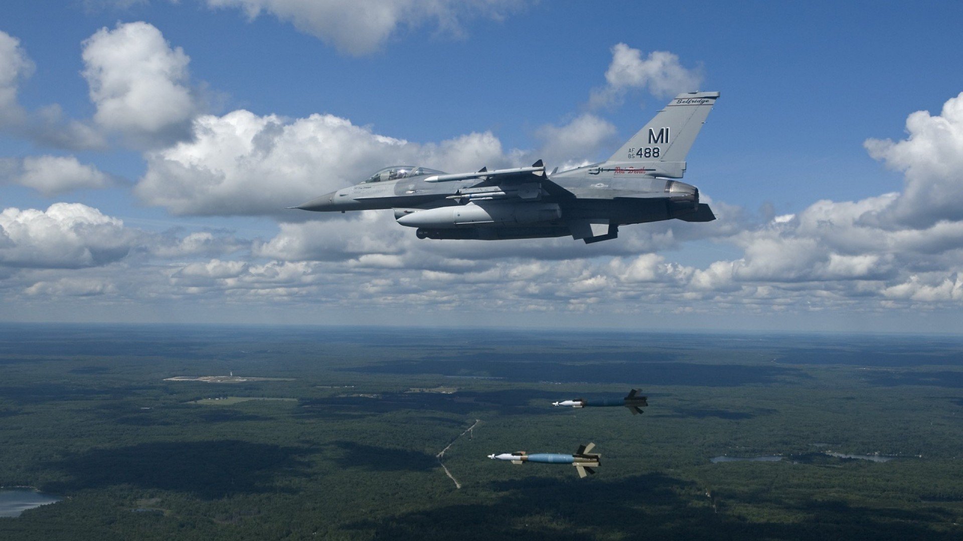 b体育官方网站-“西甲豪门鏖战，争夺最后欧冠门票激烈展开”，欧冠西甲名额