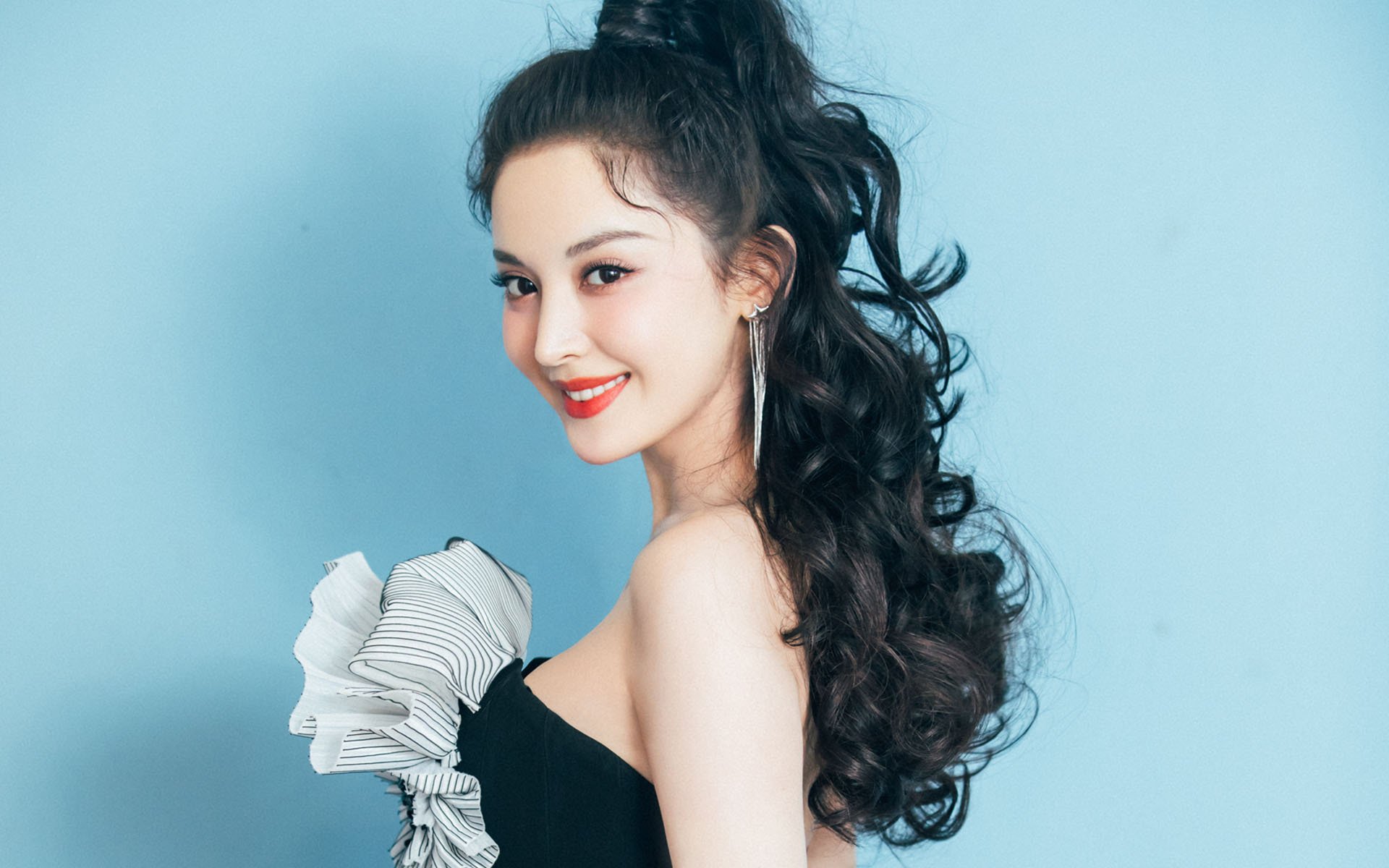 b体育娱乐-《电竞粉丝自制内容：二次创作成行业新风》，电竞 粉丝