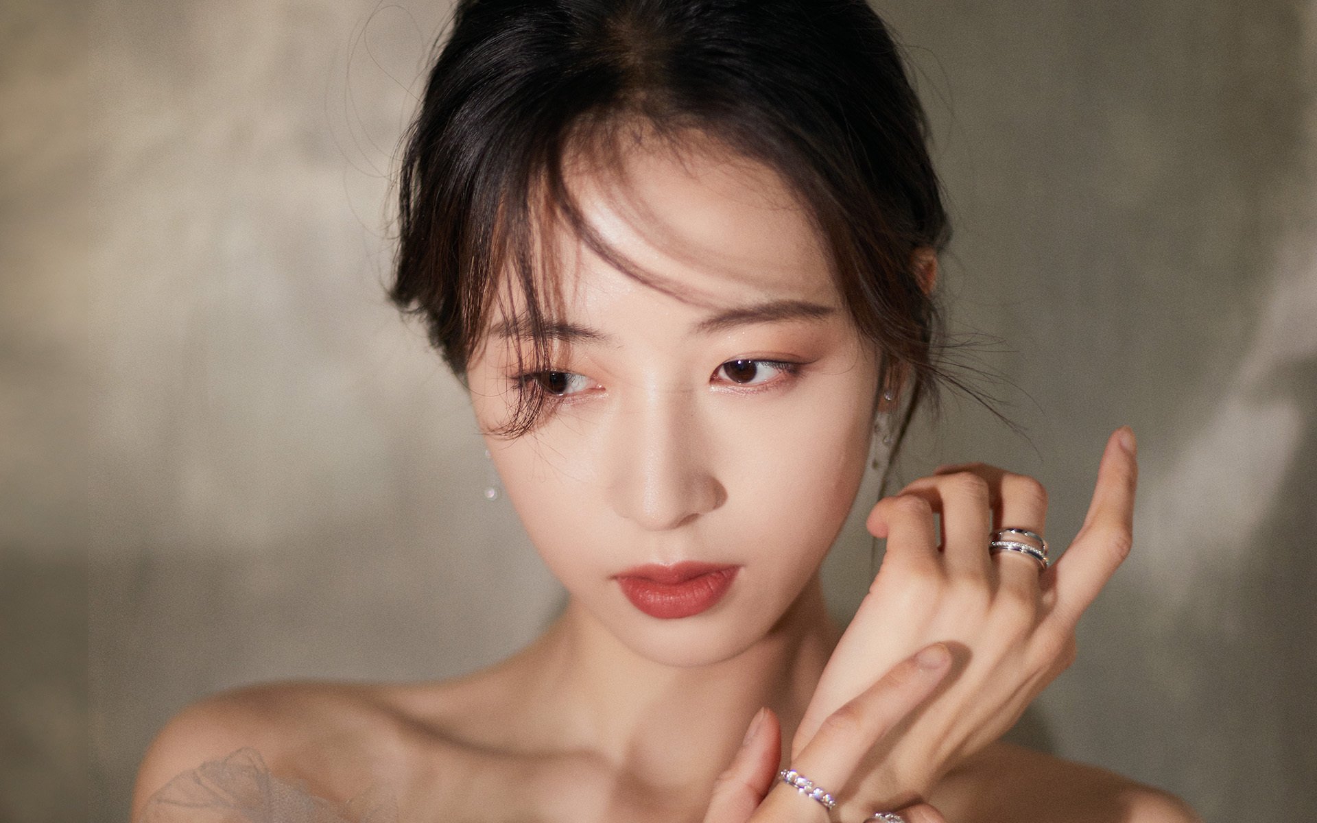 欧预赛赛程紧凑进行——各队实力对决引人关注，欧预赛 赛程