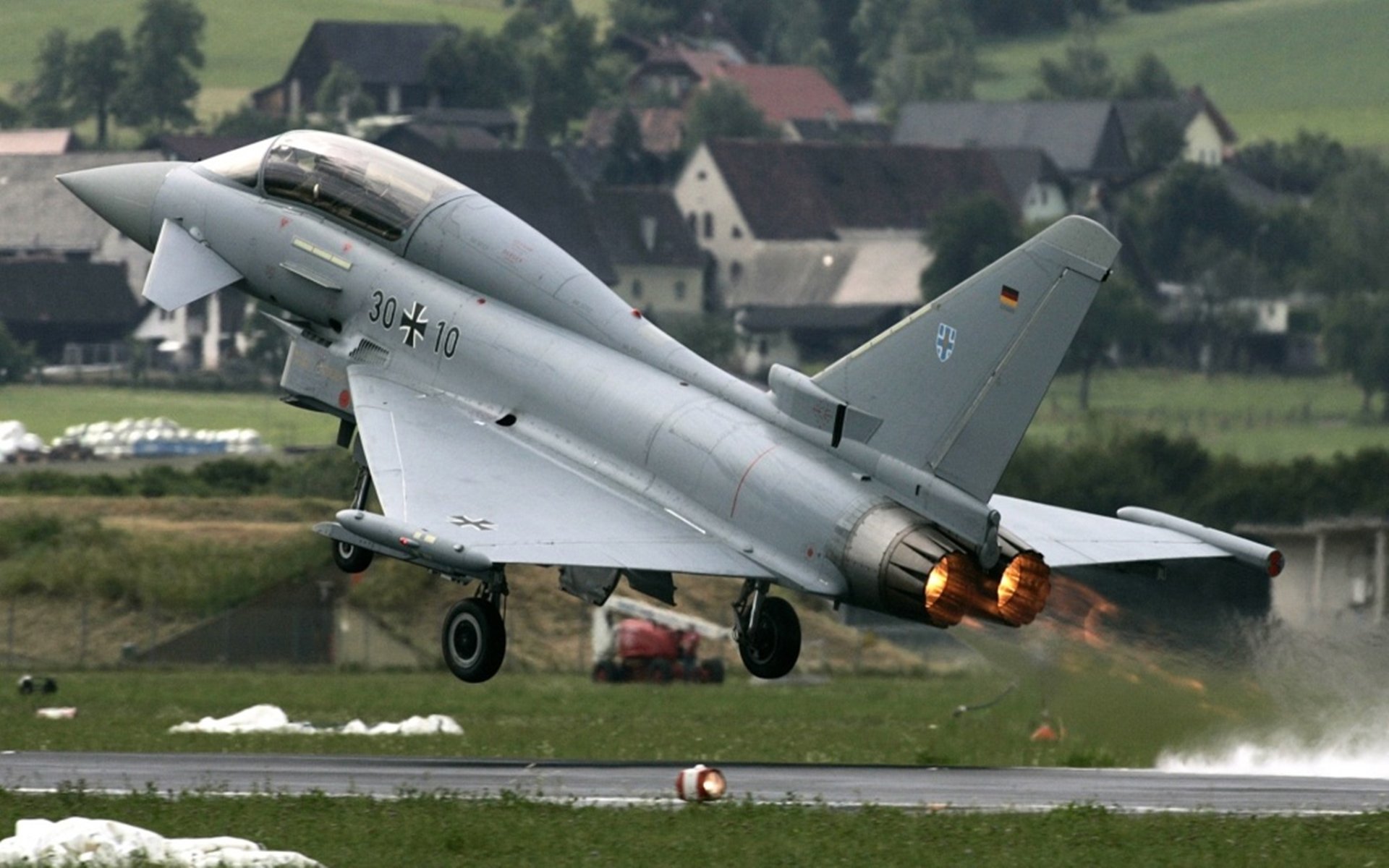 球员自主品牌服饰发布体现运动与时尚多维融合趋势,球员球衣销售排名