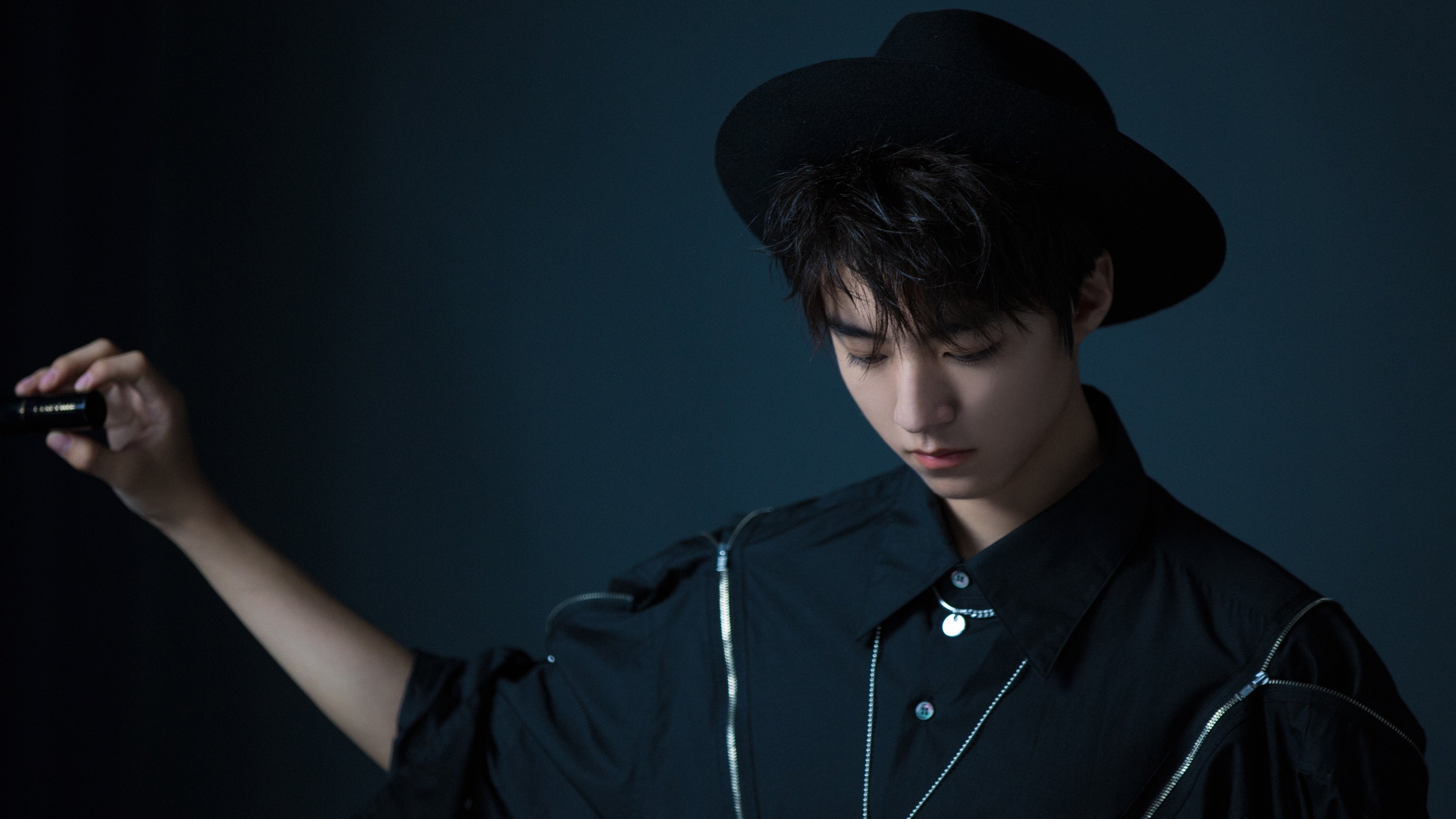 足球产业链延伸推动足球培训器材市场快速发展，足球器材公司