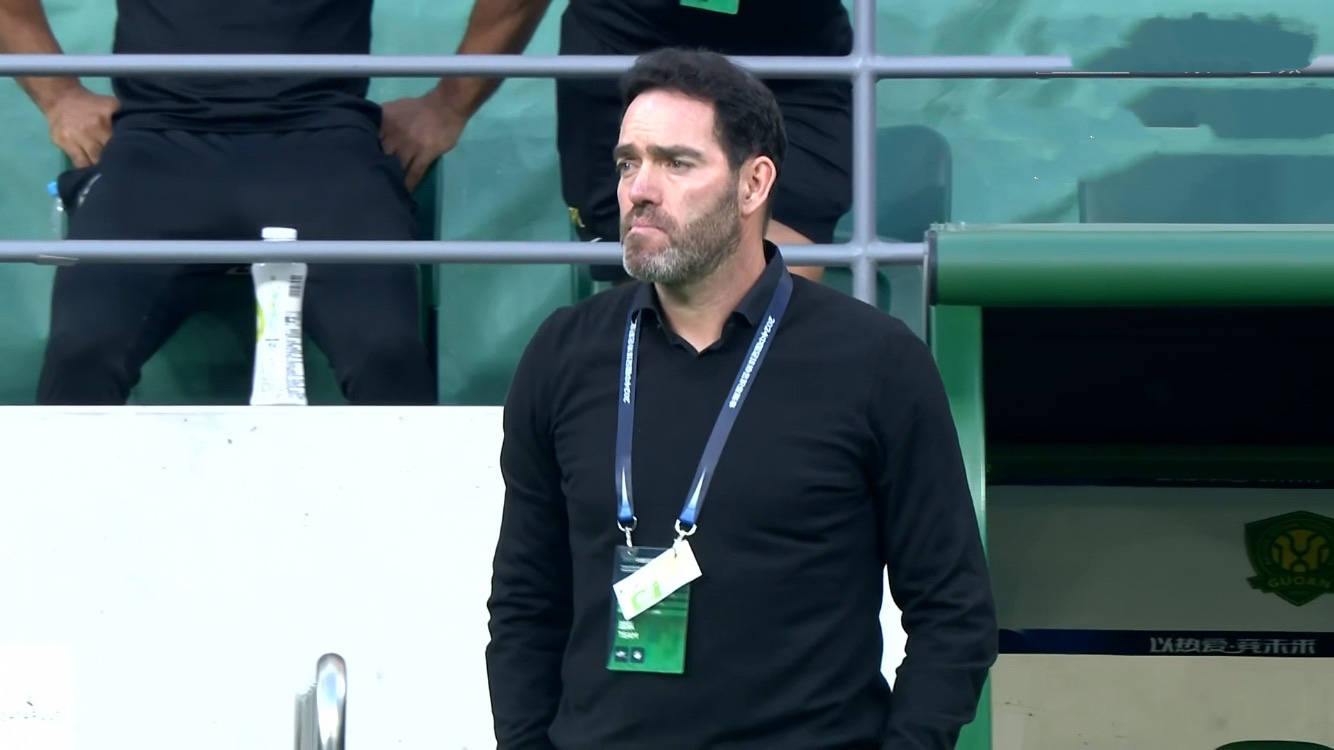 包含B体育平台:归化球员费南多：积极康复，争取早日重返赛场的词条