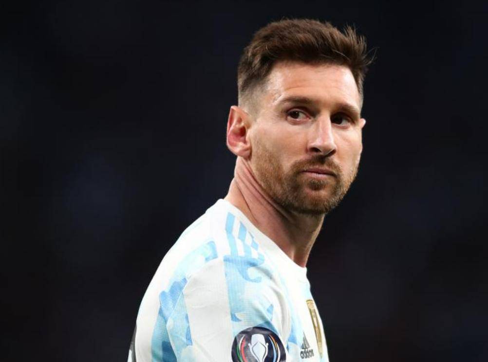 B体育平台:中国足球“金球奖”评选“暗箱操作”，球迷：这奖项还有公信力吗？的简单介绍