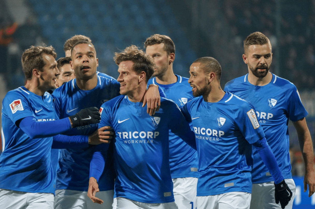 关于B体育官方网站:德甲杜塞尔多夫的转会策略与球队重建的信息 关于B体育官方网站:德甲杜塞尔多夫的转会策略与球队重建的信息