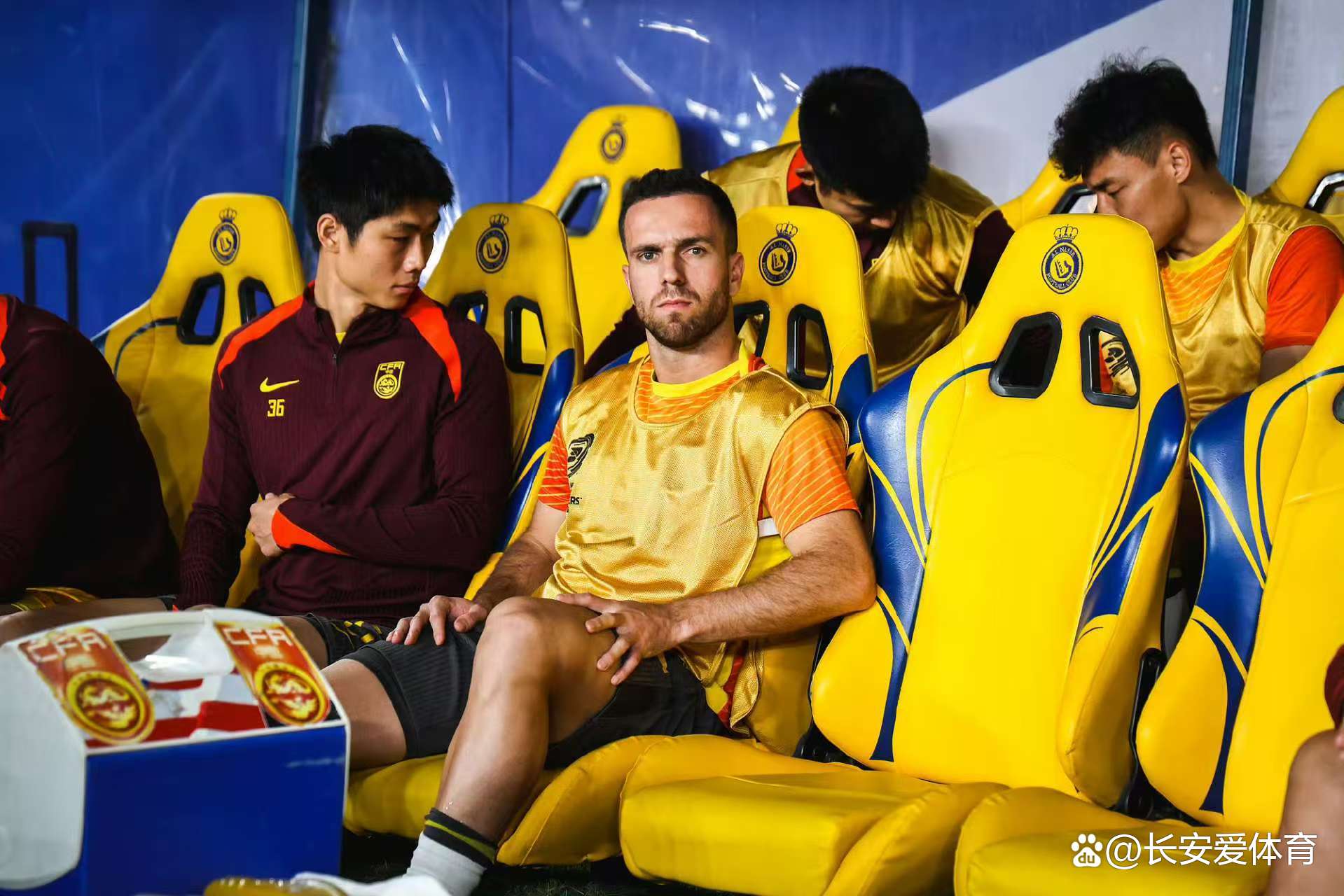 B体育平台:中国足球归化球员社会融入项目设计:文化交流、社区服务与公益活动的简单介绍 B体育平台:中国足球归化球员社会融入项目设计:文化交流、社区服务与公益活动的简单介绍