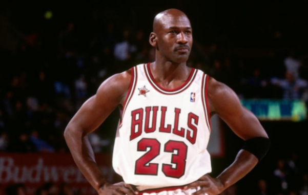 关于B体育：历史回顾：对比不同年代运动员的成就的信息