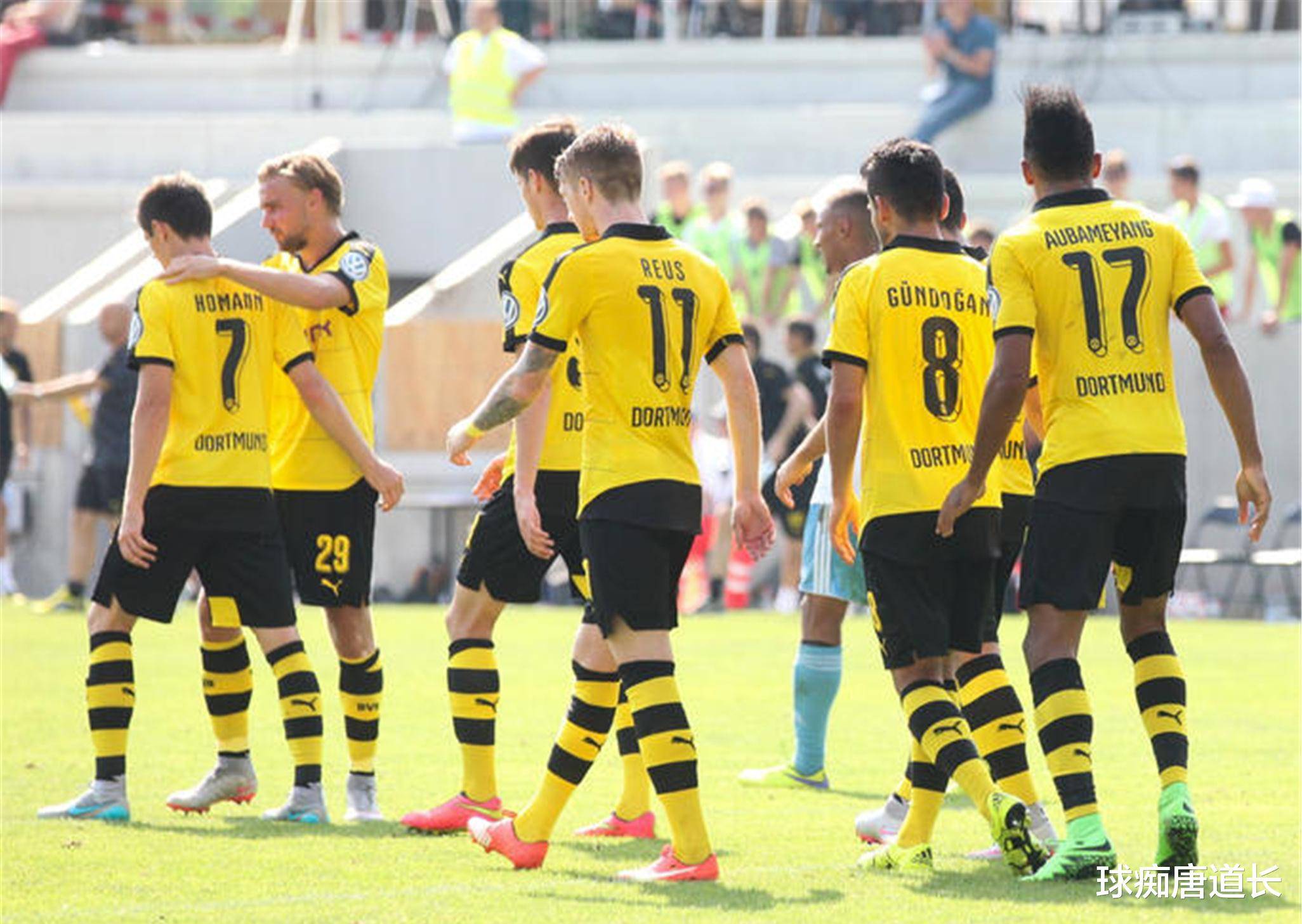 包含B体育官方网站:德甲的年轻化路线：培养未来的足球明星的词条