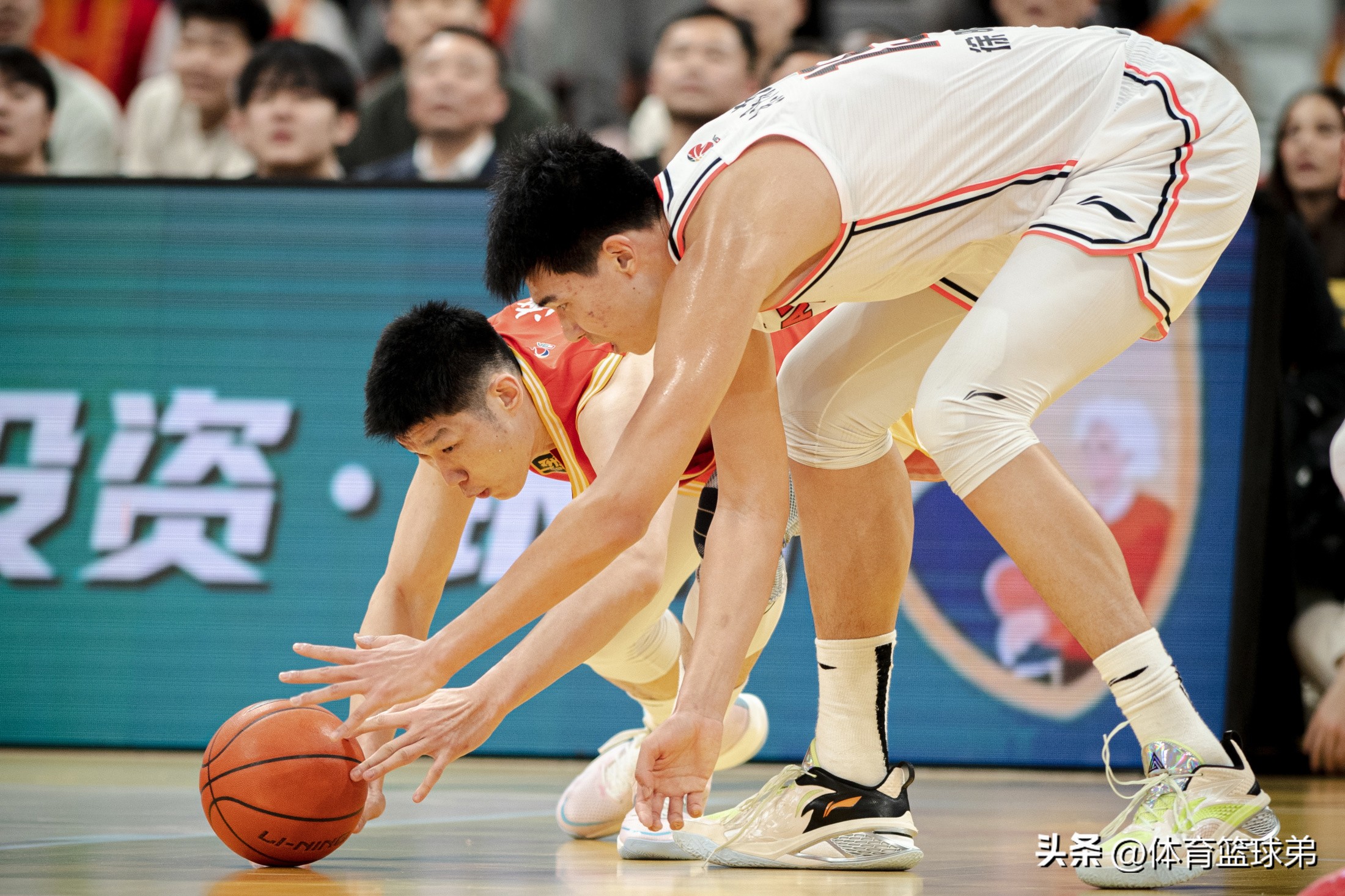 包含B体育官方网址：中国男篮历史上的经典防守战术：铁血防守，铸就辉煌的词条